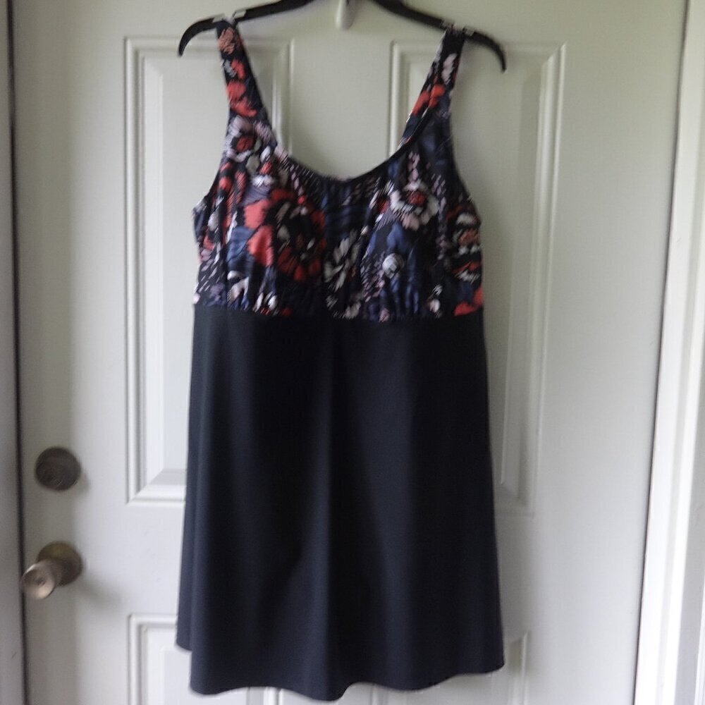 Avenue one piece swimsuit with skirt size 18 new with tags adjustable straps